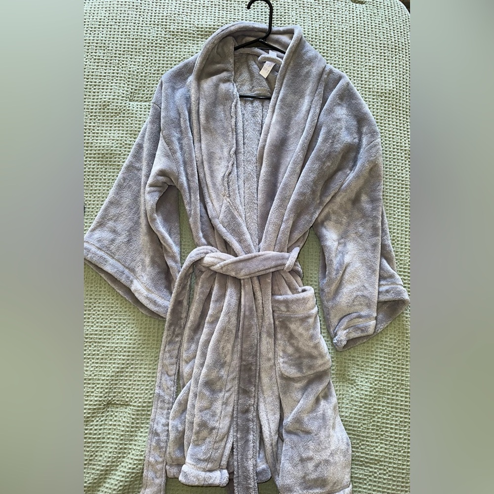 Target starts above Robe